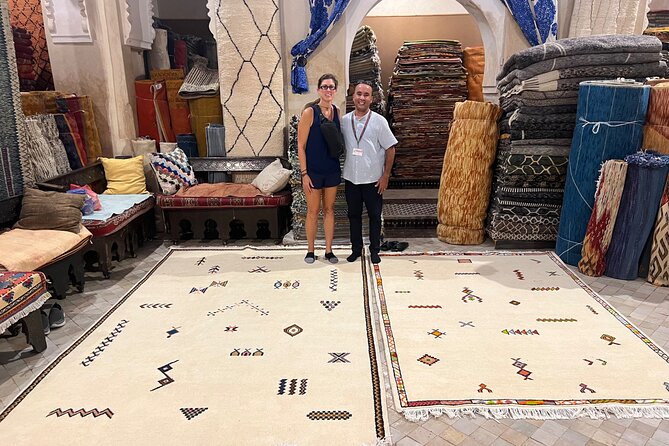 Marrakech Shopping Tours : Private Souks Tour - Free delivery and DHL carpet shipping, for real-world travel