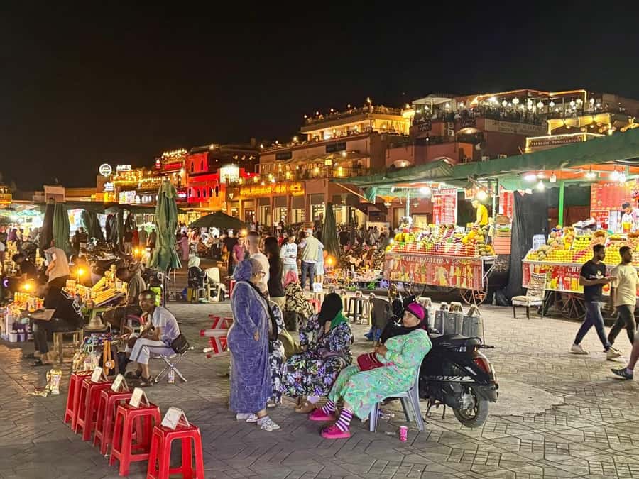 Marrakech: Souk by Night Medina Guided Walking Tour. - Souk Semmarine: browsing crafts without getting lost in the maze