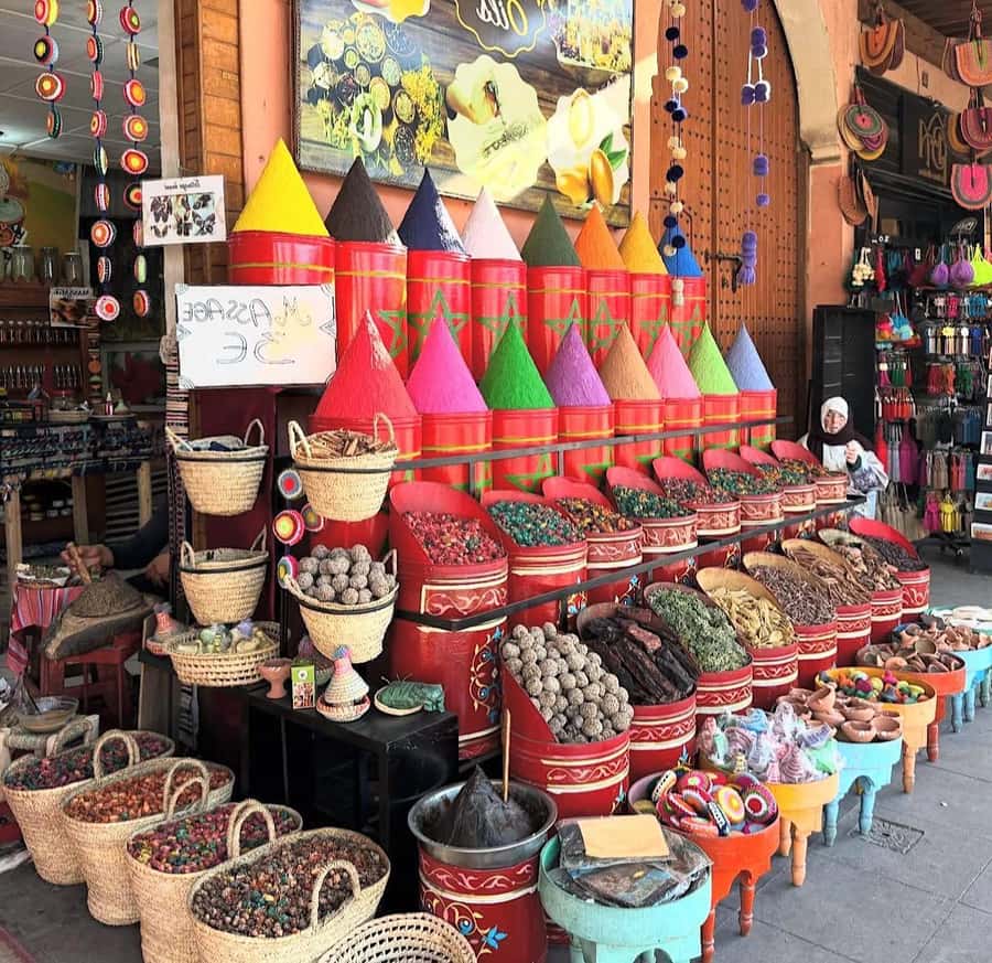 Marrakech: Souk Tour & Berber Hammam with Massage - What Included Tea and Pastries Add to the Experience