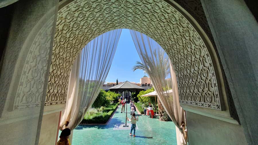 Marrakech: Tailor-Made City Tour With Your Own Private Guide - Koutoubia Mosque photo stop: your first orientation of Marrakesh