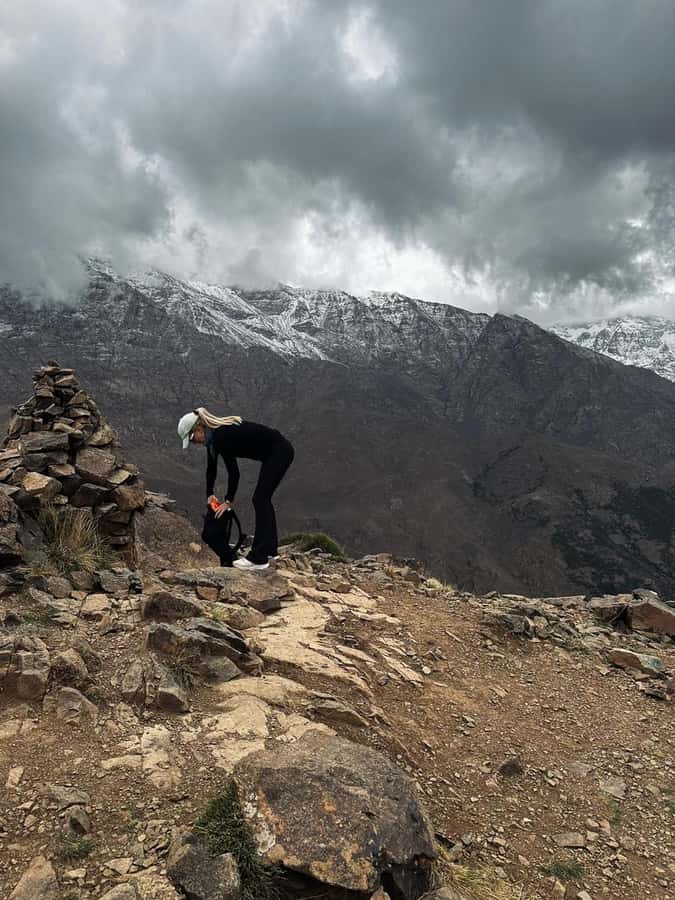 Marrakech: Tedli Summit Atlas Mountains Day Hike & Lunch - The climb to Mount Tedli (2,600 m): steep moments, big reward