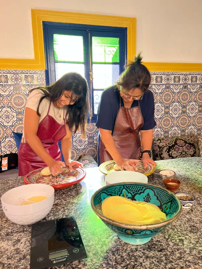 Marrakech: Traditional Moroccan Crepes & Bread Cooking Class - Where you’ll meet at 44 Der Hajra, Bab Doukkala