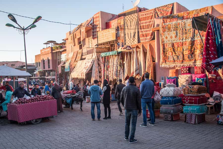 Marrakech: Vibrant Souks, Local Artisans & Medina Experience - Artisan workshops: pottery, metalwork, and carved wood skill