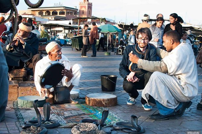 Marrakech walking tour with official city guide - Saadian Tombs: royal power, a hidden story, then 1917