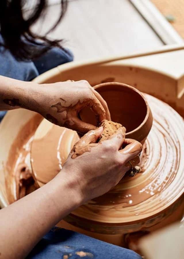 Marrakech: Workshop for Pottery - Two Hours in Marrakesh: Wheel Turning Meets Clay Molding