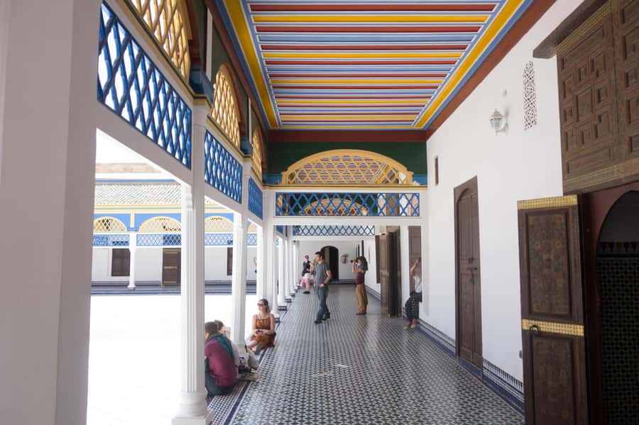 Marrakesh: Bahia Palace, Ben Youssef Medersa & Secret Garden - A break in the middle of the maze, use it for water and reset