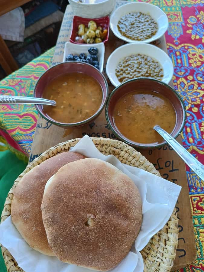 Marrakesh: Guided Street Food Tasting by Locals - Shared Group vs Private Tour: Picking the Right Kind of Night