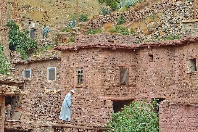 Marrakesh: High Atlas, Agafay desert and Waterfalls Tour - The pickup from Marrakech and the first scenic photo time