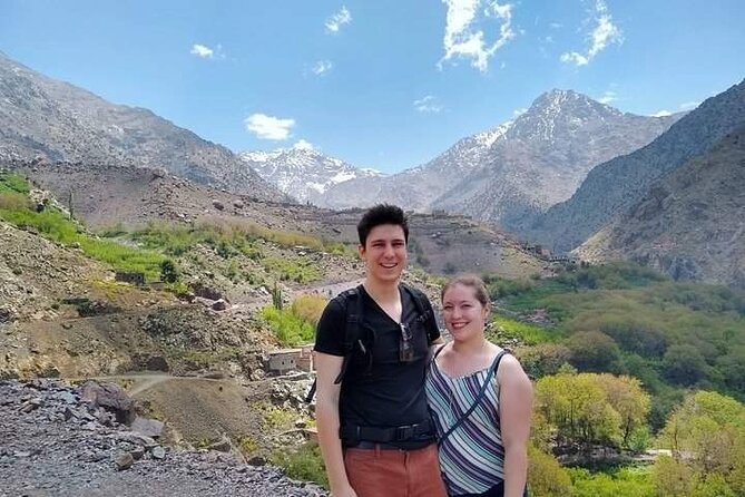 Marrakesh: High Atlas, Agafay desert and Waterfalls Tour - Plateau du Kik tea break, photos, and a family-style stop