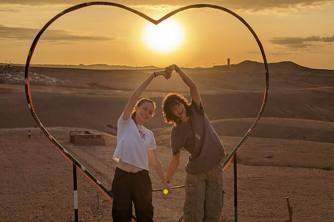 Marrakesh: Sunset Dinner in Agafay Desert with Show & Transfers - Guides and Communication: Why It Feels Organized