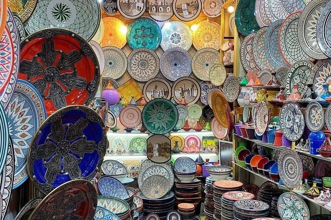 Medina Of Marrakesh Shopping Tour - Which guides and guide style to watch for