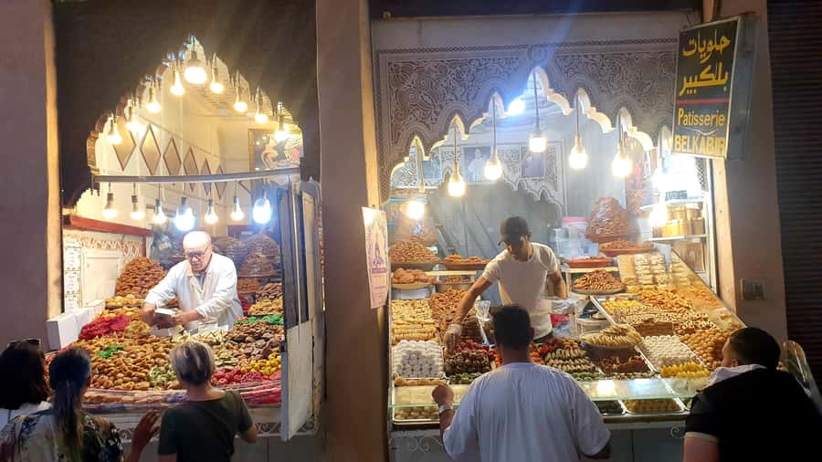 Medina Tasting Tour: Experience Local Street Food & Culture! - Jemaa el Fna kickoff: photos, cocktail, street snacks, and sunset energy
