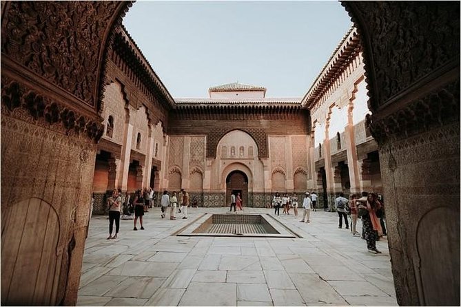 Medina Walking Tour Secrets - Meeting at Jemaa el-Fna, then getting your bearings fast