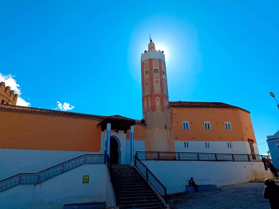Memorable Day Trip From Fez to Chefchaouen the Blue City - Fez pickup at 8 a.m., then straight toward the Rif