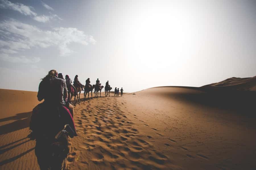 Merzouga Overnight Stay in a Berber Tent and Camel Ride - Meeting point and getting there: parking your car, finding the group