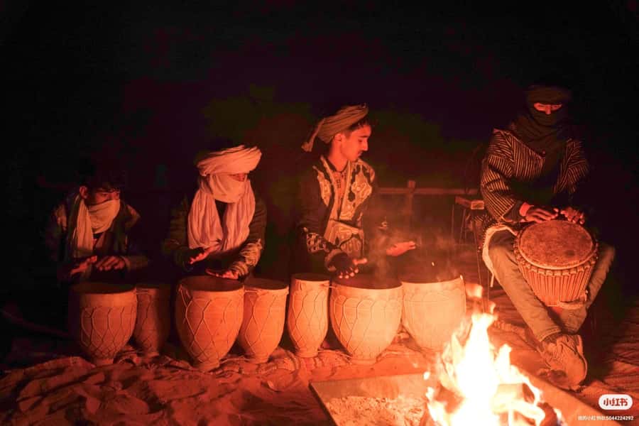 Merzouga: Overnight Stay in Luxury Desert Tent with Dinner - Sandboarding vs camel ride options: how to choose