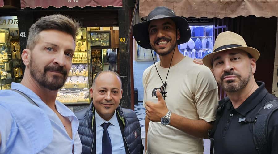 Night Tour of Casablanca with Street Food Tasting - Quartier Habous: The Shopping and Food Block That Changes the Mood