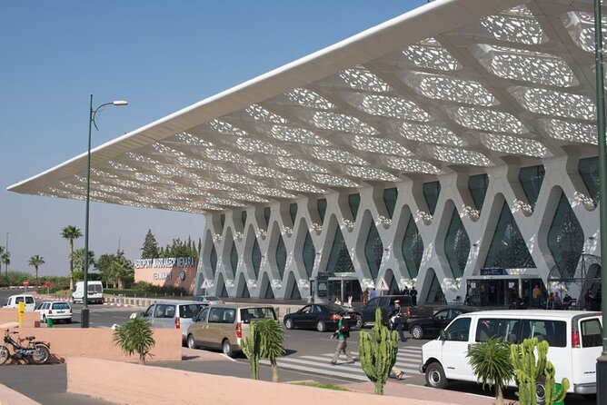 Official Taxi in Marrakech: Airport Arrival & Departure - Group Size and How Crowded This Really Feels