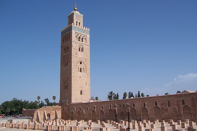 Private Full Day Sightseeing Marrakech Tour by Car - Saadian Tombs, Then Lunch Time in the Medina