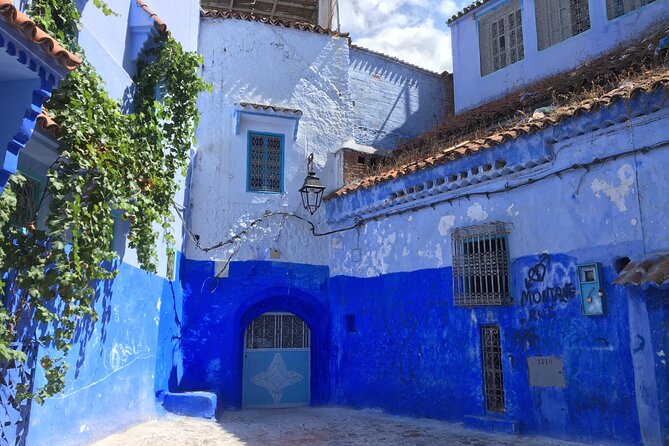 Private full day trip to chefchaouen from Casablanca with lunch - Souk El Arbaa and the quick stop rhythm