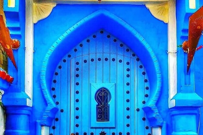 Private full day trip to chefchaouen from Casablanca with lunch - Morning route: medina vibes before you fully arrive