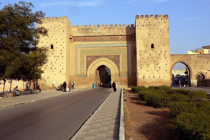 Private guided tour of Fez with lunch from Casablanca - Royal Palace of Fez and Lalla Mina Gardens: The Royal Scale
