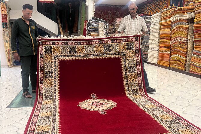 Private Marrakech Cultural and Artisanal Half-Day Tour - Souk Semmarine: souvenirs with a defined plan