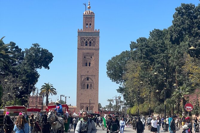 Private Marrakech Cultural and Artisanal Half-Day Tour - Koutoubia Mosque: a free stop that helps you read the city