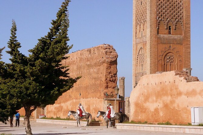 Private Rabat Guided Day Excursion from Casablanca - Kasbah des Oudaias: the blue-and-white streets you can actually enjoy