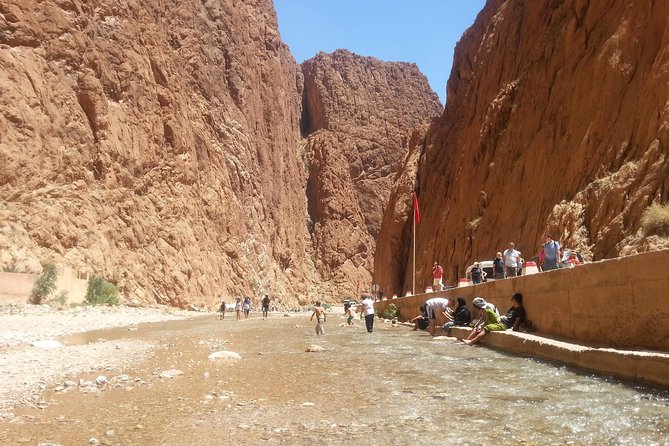 Private Sahara Discovery Tour from Marrakech to Fez in 4WD - Day 3: sunrise dune walk, Rissani market, off-road play, Khamlia tea, desert kasbah hotel