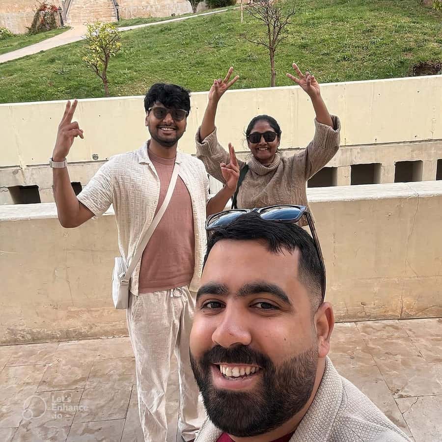 Private Tour –In Old Medina of Fez with a Professional Guide - First steps in the Medina of Fez: meeting point, pace, and what you will feel