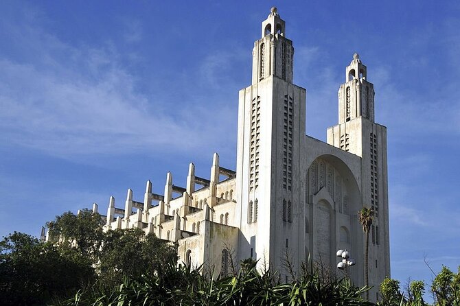 Private Tour of Casablanca with Hassan II Mosque Entry Ticket - Rick’s Café and Arab League Park: quick photo stops, not long detours