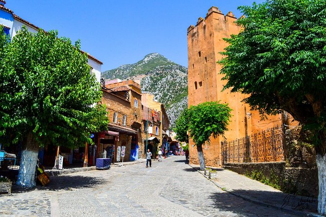 Private walking tour of Chefchaouen (The blue city) - Place Outa el Hammam, where you can plan your meal