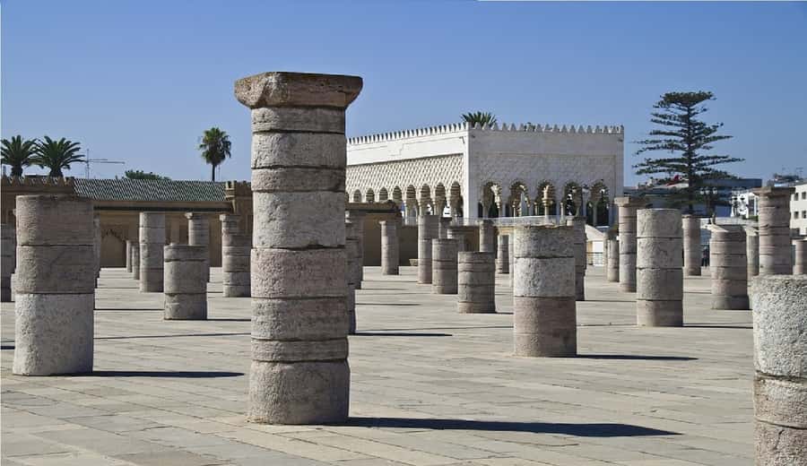 Rabat: Full-Day Trip From Fes - The Lunch Break: Time to Eat Like a Local, Not Like a Schedule
