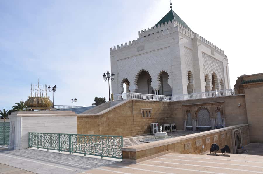 Rabat: Guided City Tour with Mausoleum Mohammed V Visit - Kasbah des Oudaias: blue-and-white streets above the Atlantic