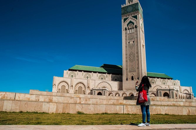 Religious Casablanca: Private Spiritual Tour Including Hassan II Mosque Visit - Hassan II Mosque: the minaret that sets the mood