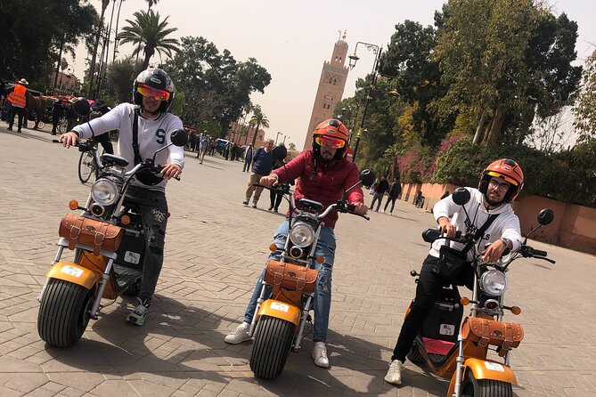 Rental Bike at Marrakech by: Go Green - Riding through the old Medina, without turning it into a chore