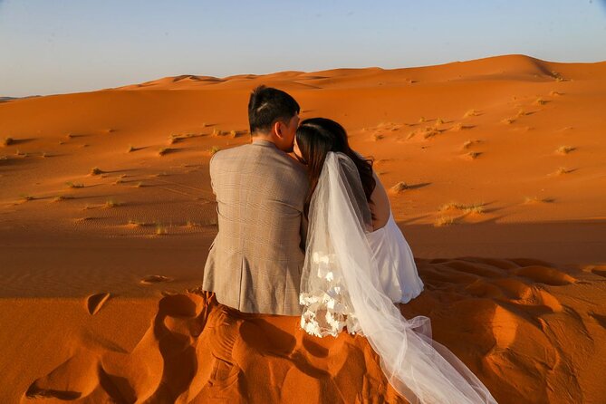 Sandboarding & Overnight in Merzouga Desert Camp Camel Trekking - The dune climb and sandboarding: what to expect (and how to enjoy it)