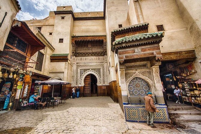 Shared Half Day Guided Fes Tour with Local Guide - Nejjarine Museum area: Henna Souk plus arts and crafts in a restored fondouk