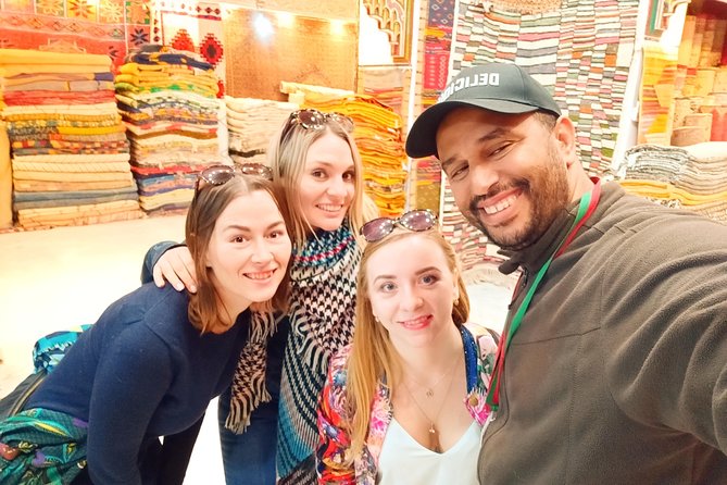 Shopping in the Souks of Marrakech Private Tour - Jemaa el-Fnaa to the Medina: Getting Oriented While You Shop