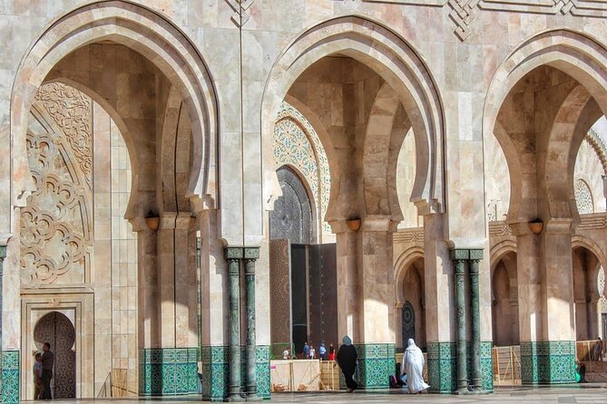 Skip the line Hassan 2 mosque Premium Tour entry ticket included - What “skip the line” really means for your day