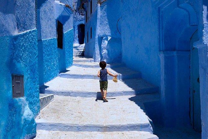 Small-Group Day Tour to Chefchaouen from Fez - Entering Chefchaouen: Medina First, Then Landmarks Around the Plaza
