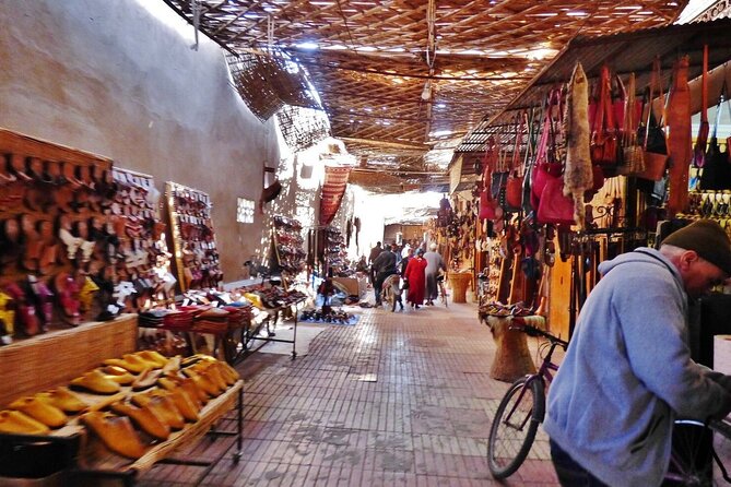 Taroudant half day excursion from Agadir - Souks inside the labyrinth: Berber and Arab Sunday markets