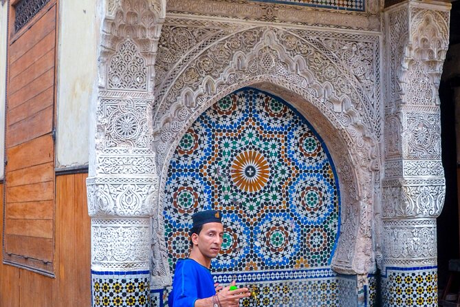 Tour guide in the old city of Fez - Fez el-Bali on Foot: Two Sides of the River