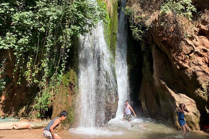 Visit the waterfall and hidden caves - Bhalil cave city: caves, cave-dwelling architecture, and how the day changes