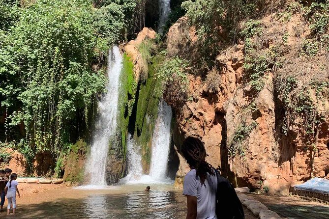 Visit the waterfall and hidden caves - What to wear and bring for waterfall-to-caves walking