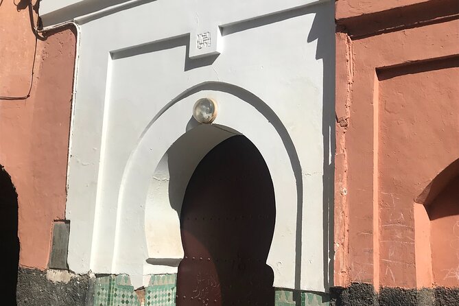 walking tour - Jamaa el-Fna: finishing at the Medina’s main stage