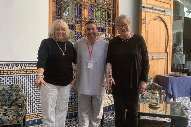 Walking Tour in Old Medina Fez with Official Guide - How to get the best guide experience, starting with questions