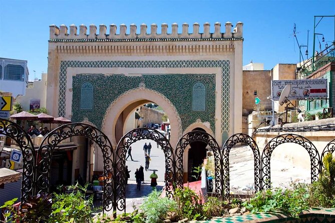 Wonderful Day Tour in Fes: A Historical and Cultural Guided Trip - Kairaouine Mosque: a short stop with big historical gravity